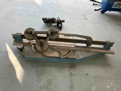 Tile Cutter & Suction Cup - 4