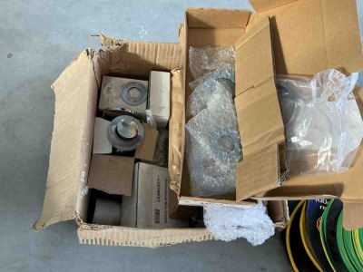 Box of Assorted Flanges - 3