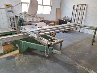 Sliding Table Panel Saw