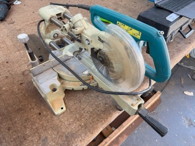 Sliding Compound Mitre Saw - 2